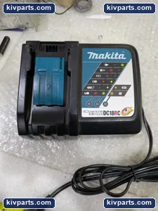 DC18RC Makita Battery Charger – actual item, photo 4 of 6