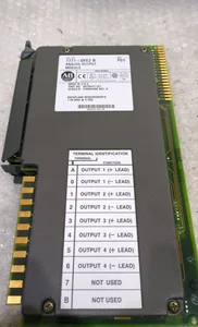Allen-Bradley 1771-0FE2 Analog Output Module