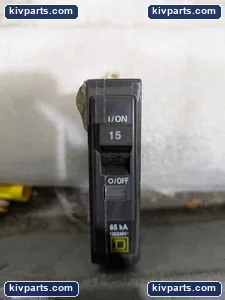 Square D QHB115 Type QOB Bolt-On Circuit Breaker – actual item, photo 5 of 9