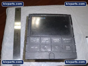 Honeywell UDC3300 Temperature Controller – actual item, photo 4 of 6