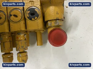 Caterpillar 1010889 Valve – actual item, photo 5 of 8