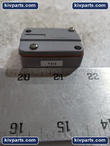 FOX C0135YW Boro Peneumatic Relay – actual item, photo 4 of 9