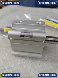 SMC CDQ2WL63-25DZ Double Rod Compact Cylinder – actual item, photo 5 of 12