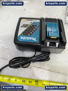 DC18RC Makita Battery Charger – actual item, photo 3 of 6