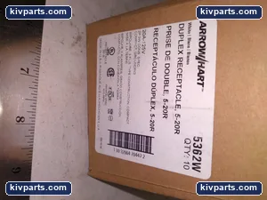 Arrow Hart Duplex Receptacles – actual item, photo 5 of 6