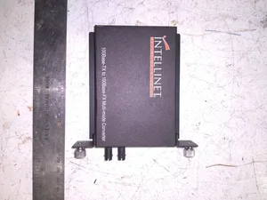 Intellinet 100BASE TX to FX Multi-Mode Converter