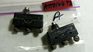 Unimax 2HLD7-7 Limit Switch