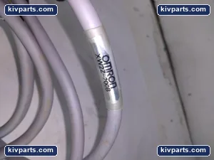 Omron XW2Z-200B Connector – actual item, photo 3 of 10
