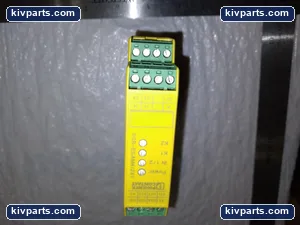 Phoenix Contact 2900525 Safety Relay Module – actual item, photo 3 of 4
