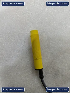 Carlo Gavazzi EC1808TBCP Inductive Proximity Sensor – actual item, photo 2 of 8
