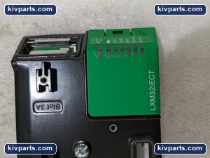 Schneider Electric LXM32IECT Lexium Drive Control – actual item, photo 4 of 6