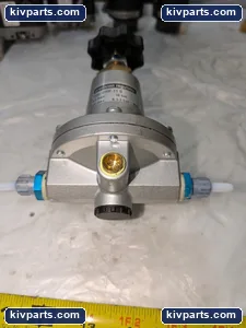 DRF.31 Precision Regulator – actual item, photo 3 of 5