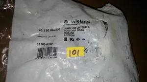 Wieland 70.330.0628.0 6 Closed Bottom Base PG16 Cable