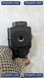 Norgren R73G-2AS-001 Pressure Regulator – actual item, photo 5 of 7
