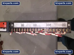 Square D 8030 ROM-221 SY/MAX Output Module – actual item, photo 3 of 5