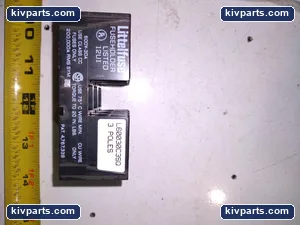 Littelfuse L60030C3SQ Fuseholder Class CC Fuses – actual item, photo 3 of 4