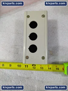 Eaton I-K3 Enclosure 3 Hole Pushbutton – actual item, photo 2 of 6