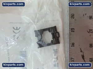 Eaton M22-DL-Y Pushbutton – actual item, photo 2 of 6