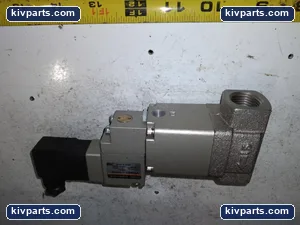 SMC VO301-001D Solenoid Valve – actual item, photo 3 of 14