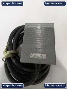 Linemaster HT-52-SC36 Hi-Treadlite Foot Switch – actual item, photo 2 of 6