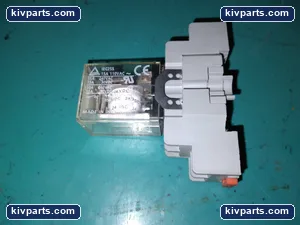 Dayton 2A582 Relay Socket Base – actual item, photo 2 of 3