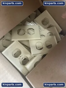 Eaton Receptacle – actual item, photo 2 of 3