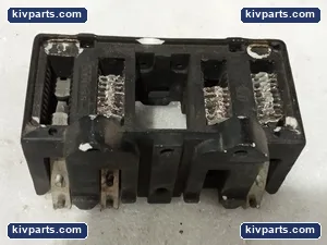 918196-1 Overload Relay Heater Block Base – actual item, photo 3 of 5