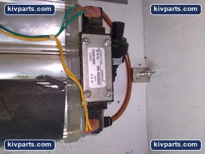 Bosch Rexroth R434000828 Air Cylinder Solenoid Valve – actual item, photo 2 of 5