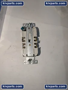 Eaton TR6352CHB Receptacle – actual item, photo 2 of 3