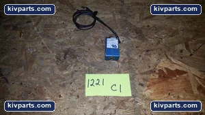 MAC PMC-111DAAA Pneumatic Solenoid Valve – actual item, photo 2 of 2
