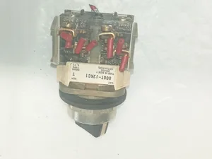 Allen-Bradley 800T-J2KC1 Selector Switch