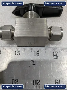 Swagelok SS-44S10MM Pipe Fitting – actual item, photo 4 of 9