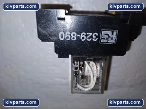 Omron LY4 RS 329-890 with Socket Base – actual item, photo 2 of 6