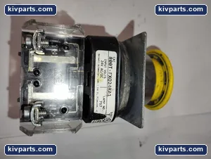 Allen-Bradley 800T-FXQ24RA1 Yellow Push Button Switch – actual item, photo 2 of 4