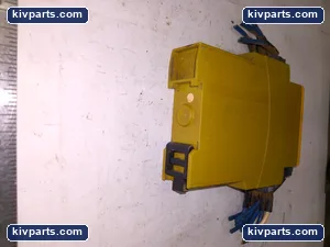Pilz X4VP Safety Relay – actual item, photo 3 of 4