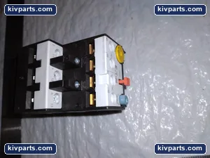 Eaton XTOB004CC1DP IEC Overload Relay – actual item, photo 2 of 5