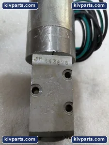 Versa ASG-4232-A120 4 Way Pneumatic Solenoid Valve – actual item, photo 5 of 8