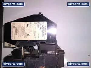 Siemens 3TB44 Overload Relay – actual item, photo 2 of 6