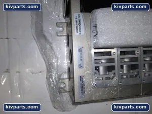 SMC NVV5FS3-01T-161-03T Solenoid Valve Manifold Base – actual item, photo 2 of 4