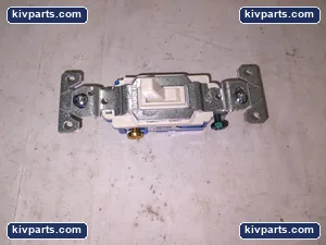 Cooper 1303-7LA Wiring Devices Grounding Switch – actual item, photo 3 of 6