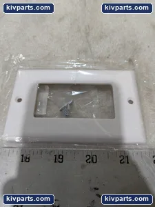 Eaton 2151W-BOX Receptacle – actual item, photo 3 of 8
