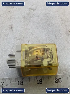 IDEC 24718 Relay – actual item, photo 3 of 11