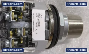 Allen-Bradley 800T-J7303B Key Selector Switch – actual item, photo 2 of 4