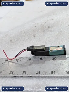 Numatics M10SA400M Pneumatic Component – actual item, photo 9 of 11