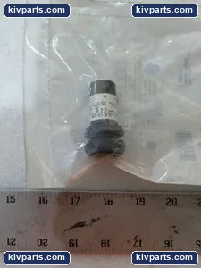 Eaton C22S-DL-G-K10-230 Green Push Button – actual item, photo 2 of 5