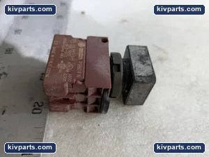 P9B01FN Red Pushbutton – actual item, photo 3 of 8