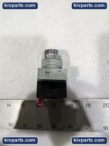 IDEC R33 ABW Switch – actual item, photo 2 of 5