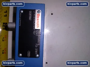 Bosch Rexroth LFR16WEA105-10 Hydraulic Cylinder – actual item, photo 2 of 7