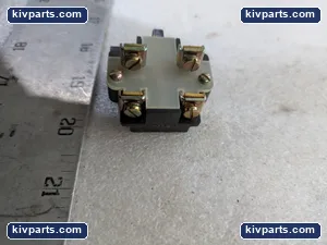 Square D B2-X1 Pushbutton Contact Block – actual item, photo 7 of 11