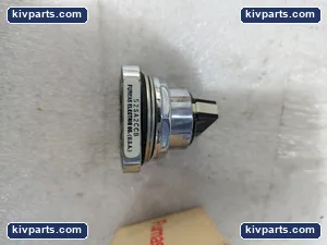 Furnas 52RA5P3 Oil Tight Illuminated Pushbutton – actual item, photo 2 of 8